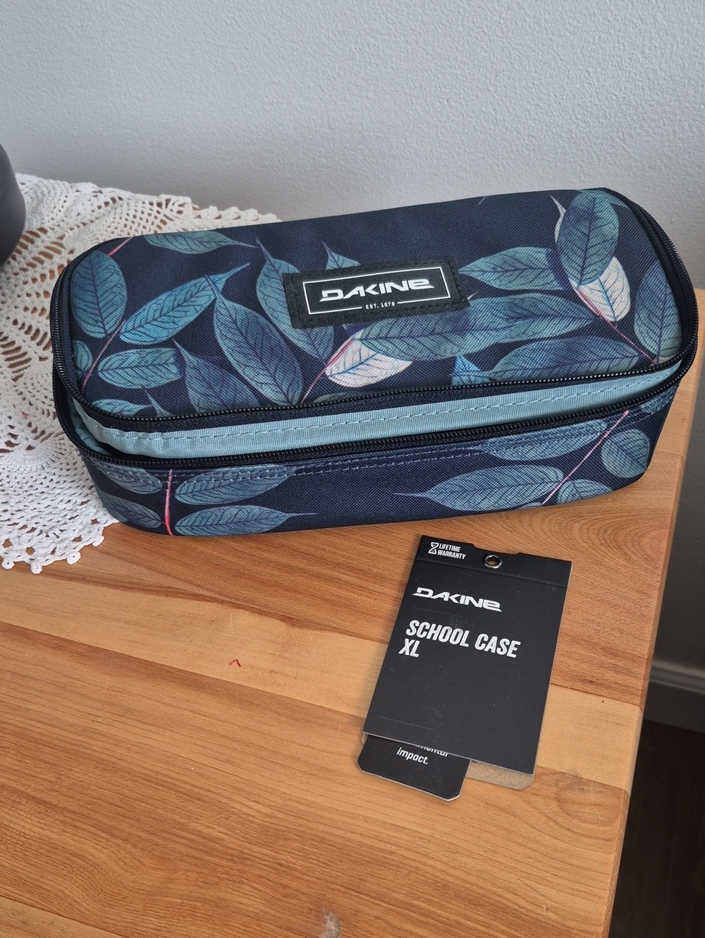Dakine Navy Eucalyptus Leaf Pattern XL School Case